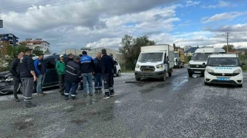 Kamyonet ile hafif ticari araç çarpıştı: 1 yaralı
