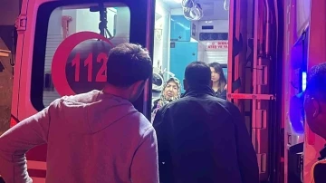 Kapkaççı, yaşlı depremzedeyi yerde sürükleyip 1 milyon liralık altınını çaldı
