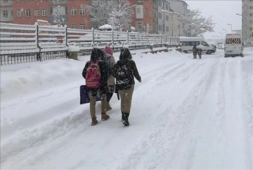 Kar nedeniyle bazı illerde eğitime ara verildi