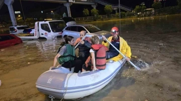 Karabük’te sağanak hayatı felç etti: Metrekareye 45 kilogram yağış düştü
