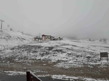 Karabük’ün yüksek kesimleri beyaz örtüyle kaplandı
