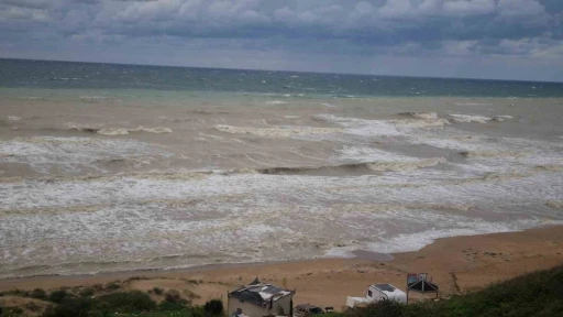 Karadeniz çamura bulandı
