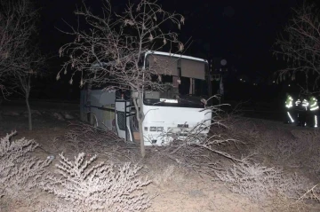 Karaman’da freni patlayan işçi midibüsü şarampole sürüklendi: 7 yaralı
