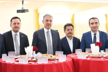 Karaman’da il protokolü bayramlaşma programında bir araya geldi
