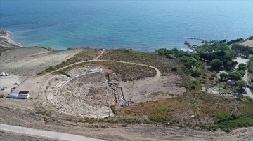 Karataş’ın tarihi Cilalı Taş Devrine kadar uzanıyor
