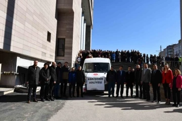 Kardeş adliye personeli Elbistan’a doğru yola çıktılar
