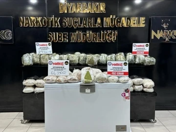 Kargo şirketi üzerinden derin dondurucu ile 93 kilo uyuşturucu sevkiyatı: 1 kişi tutuklandı
