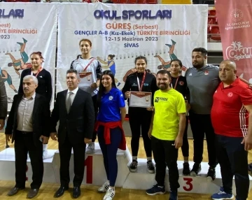 Kaş Belediye Spor, Türkiye Güreş Şampiyonası’nda 3 madalya kazandı
