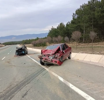 Kastamonu’da iki otomobil çarpıştı: 4 yaralı
