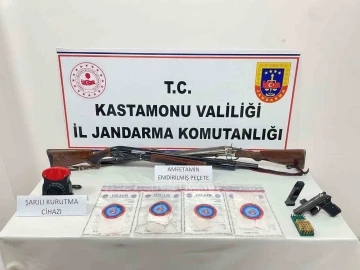 Kastamonu’da  peçeteye emdirilmiş amfetamin ele geçirildi: 2 gözaltı
