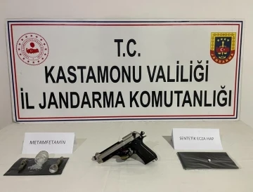 Kastamonu’da uyuşturucu ve kaçak silah ele geçirildi: 6 gözaltı
