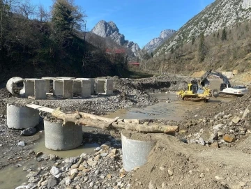 Kastamonu’da vatandaşların mahsur kaldığı köyde çalışma başlatıldı
