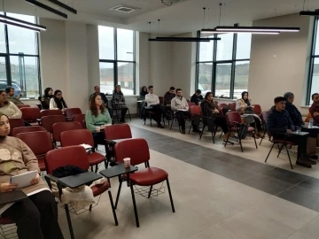 Kastamonu Üniversitesi’nden akademisyen ve öğrencilere e-ticaret eğitimi
