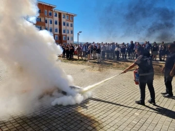 Kastamonu Üniversitesi personeline afet farkındalık eğitimi
