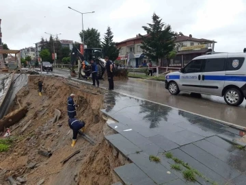 Kavak yağmura teslim
