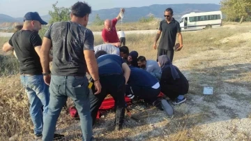 Orhangazi'de kayalıklara uçan motosiklette 2 genç ağır yaralandı