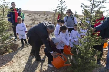 Kayseri Büyükşehir’den mesire alanı, yol ve refüjlere 15 bin, ilçelere 225 bin fidan
