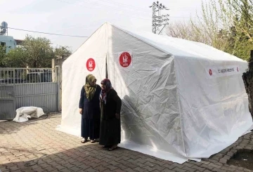 Keçiören Belediyesinin çadırları kuruldu, hizmete sunuldu
