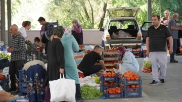 Keçiören köylü pazarında aracısız alışveriş
