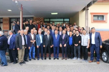 Kemahlılar AK Parti milletvekillerini ağırladı
