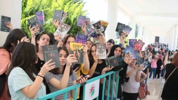 Kepez Kitap Fuarı yoğun ilgi ile sona erdi
