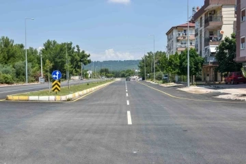 Kepez Varsak’a modern şehir caddesi
