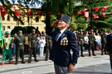 Kıbrıs gazisi 50 yıl sonra göğsünde mermi olduğunu öğrendi, mermiyle mezara gidecek
