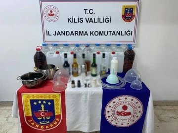 Kilis’te 105 litre kaçak alkol ele geçirildi: 2 gözaltı
