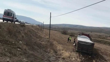 Kırıkkale’de tır devrildi: Sürücü kazadan yara almadan kurtuldu
