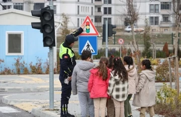 Kırklareli’de öğrencilere trafik eğitimi
