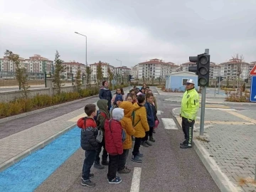 Kırklareli’de öğrencilere trafik eğitimi verildi
