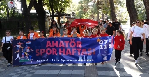 Kırklareli’nde Amatör Spor Haftası yürüyüşle başladı
