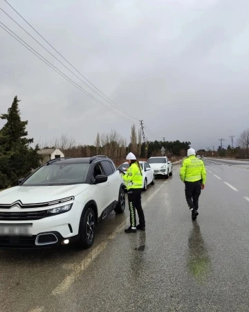 17 araç trafikten men edildi