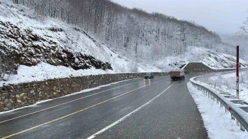 Kırklareli’nin yüksek kesimlerinde kar etkili oldu
