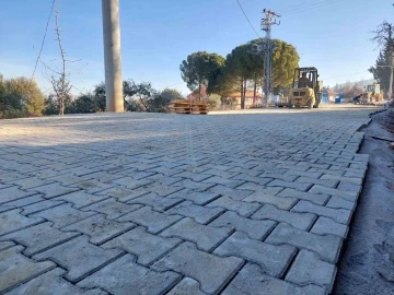 Kırsal mahalle yolları yenileniyor
