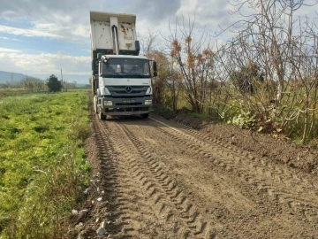 Kırsal mahallelerin yollarına Efeler eli değiyor
