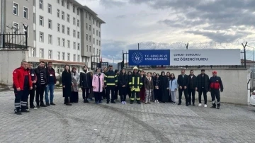 Kız öğrenci yurdunda yangın tatbikatı
