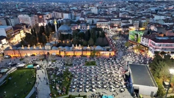 Kocaeli’de 10 bin kişi aynı iftar sofrasında buluştu
