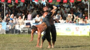 Kocaeli'deki güreşlerin kardeş finalistleri, tarihi Kırkpınar'da da final görmek istiyor