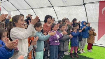 Konteyner kentte yaşayan afetzede çocuklara sömestir eğlencesi
