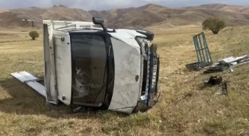 Kontrolden çıkan kamyonet takla attı: 3 yaralı
