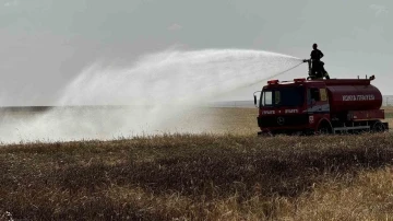 Konya’da arpa tarlasında yangın
