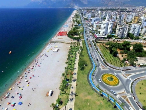 Konyaaltı Sahili’nde işletmelere sıkı denetim
