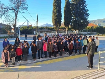 Köyceğiz’deki okullarda deprem şehitleri anıldı
