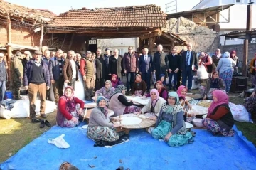 Köylülerden başkana muhteşem karşılama
