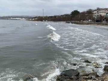 Küçükçekmece ve Avcılar’da lodos etkili oluyor
