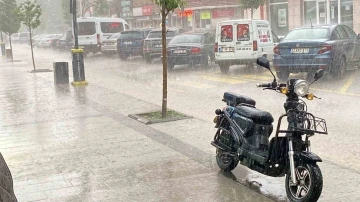 Kulu’da sağanak yağış ve dolu etkili oldu
