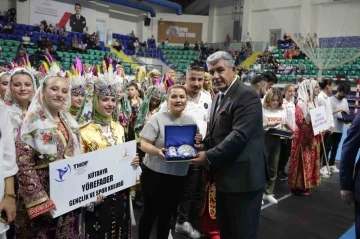 Kulüpler Arası Halk Oyunları Kütahya İl Yarışmaları renkli görüntülere sahne oldu
