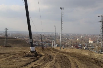 Küpkıran Kayak Merkezi, Aralık ayında hala toprak zeminle kaplı
