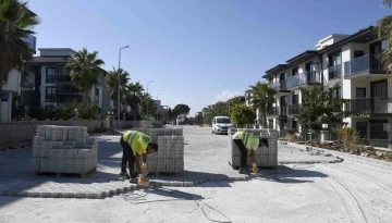 Kuşadası Belediyesi Davutlar Mahallesi’nde yoğun mesai yapıyor
